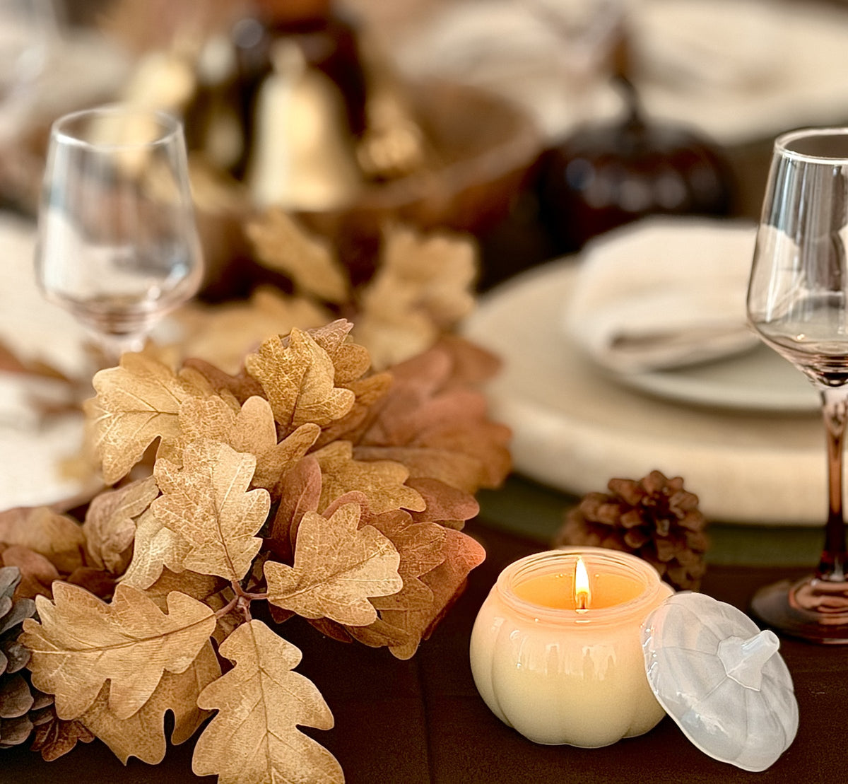 The complimentary White Pumpkin candle