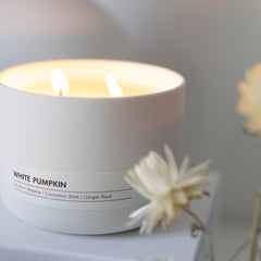White Pumpkin Essential Oil Candle made with Vanilla, Allspice, Cinnamon, and Ginger. Autumn Fall Spice - Ceramic